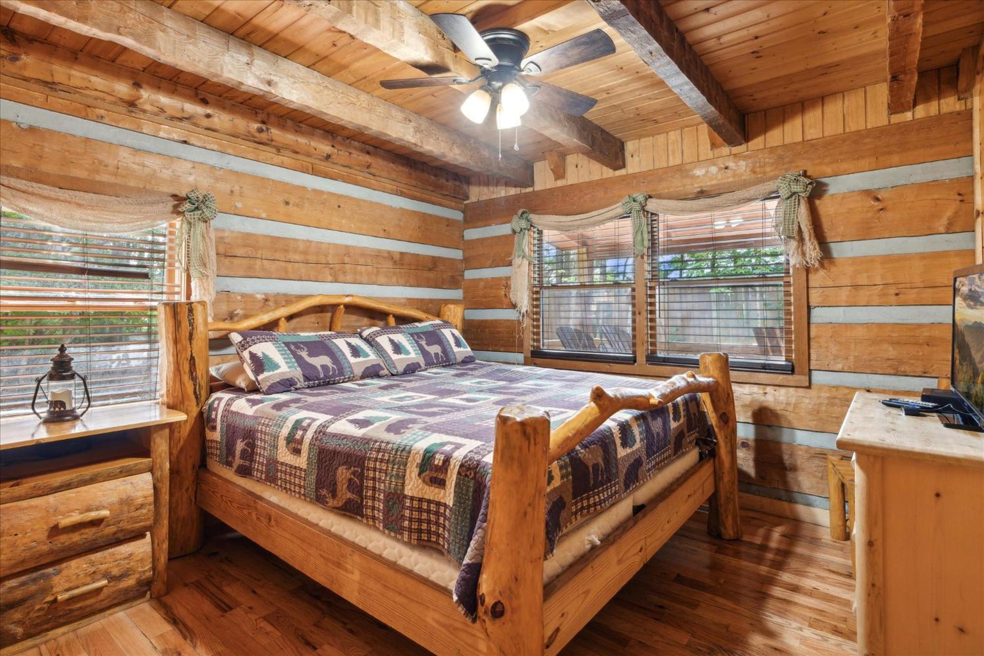 A Charming Cabin, Pool, Firepit, Hot Tub-Jacuzzi Gatlinburg Exterior photo